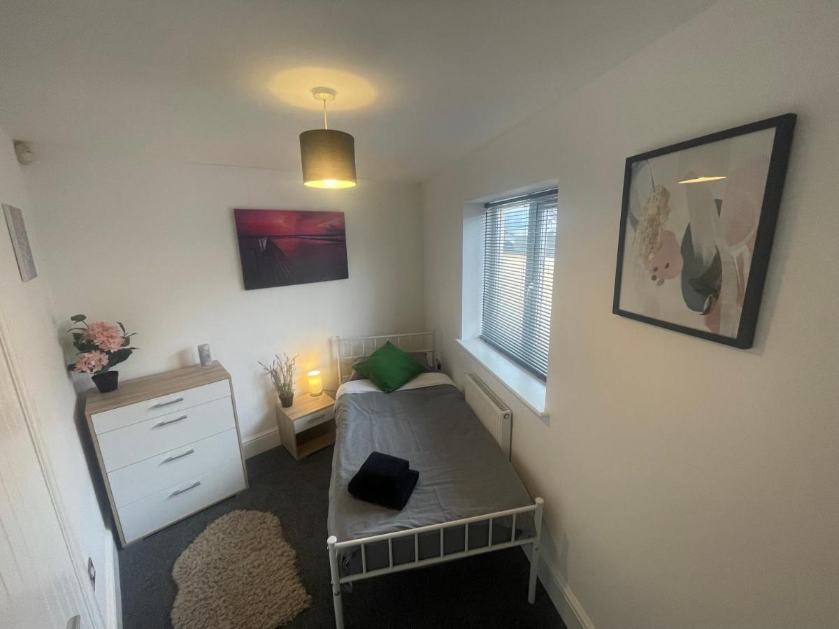 Two Bedroom Detached Modern Bungalow Close To Plymouth Argyle Fc Εξωτερικό φωτογραφία
