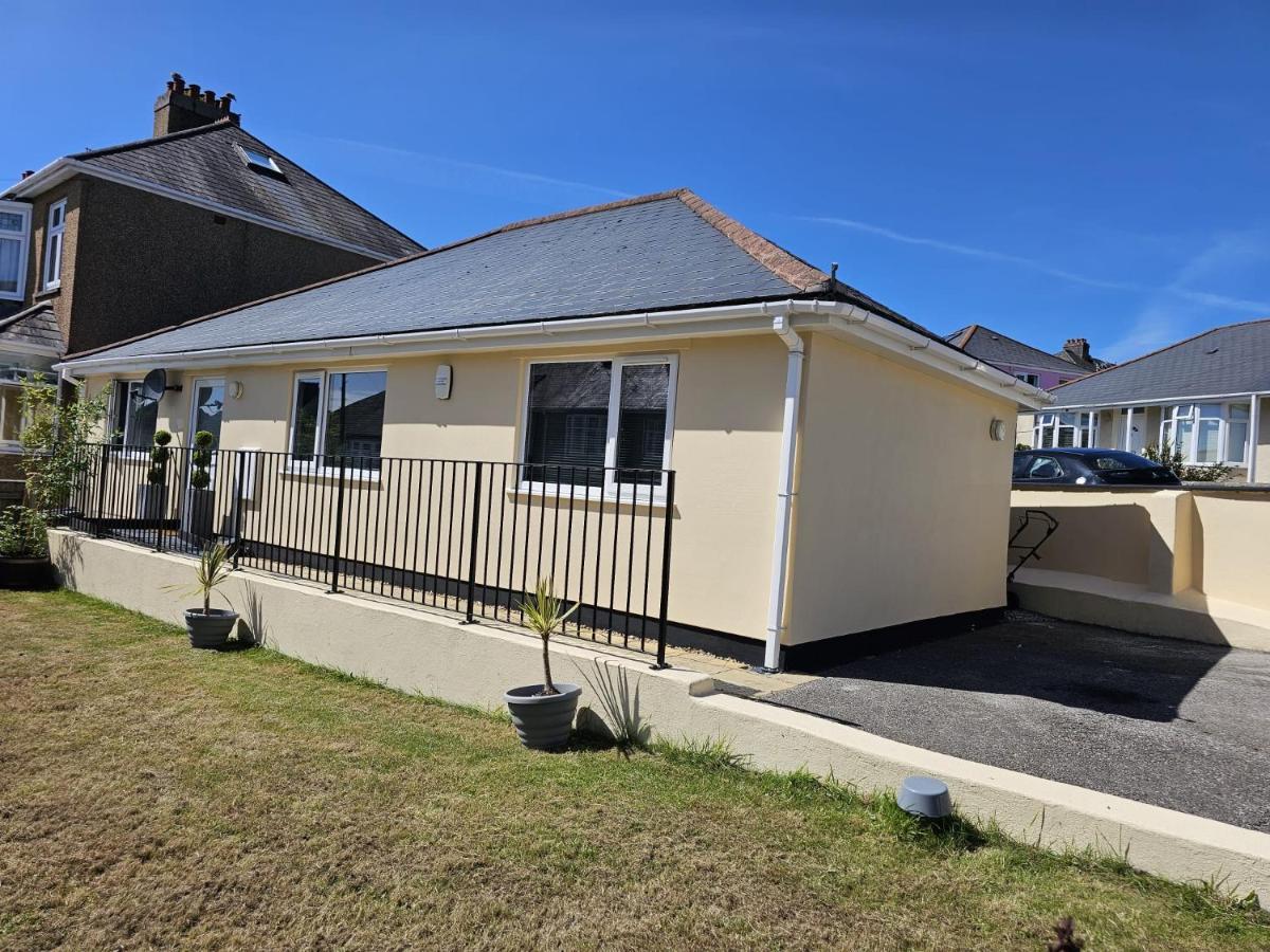 Two Bedroom Detached Modern Bungalow Close To Plymouth Argyle Fc Εξωτερικό φωτογραφία